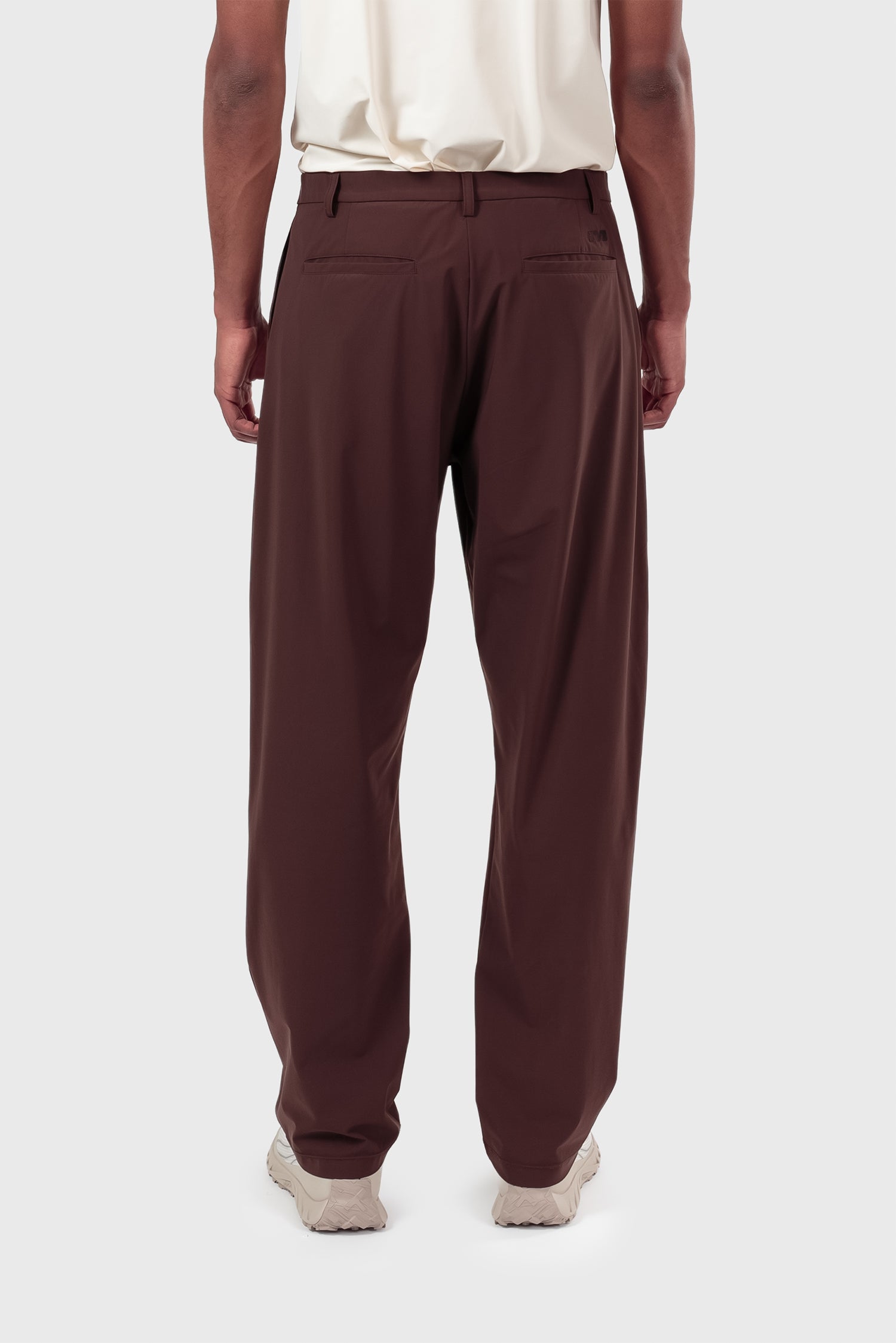 Grounding pants