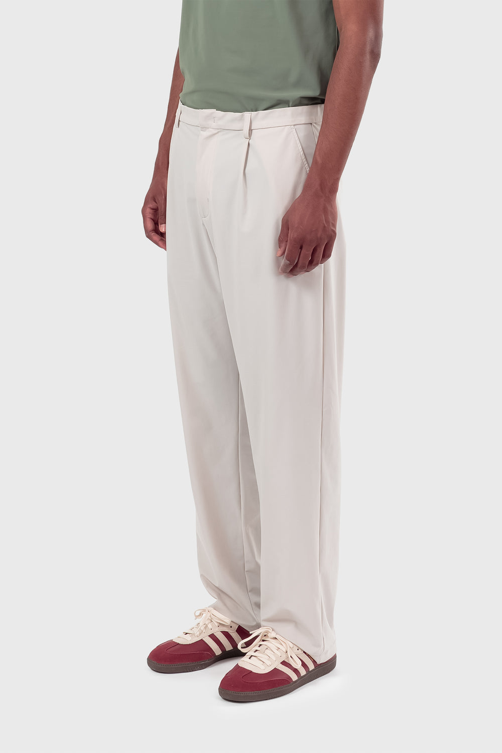 Grounding pants