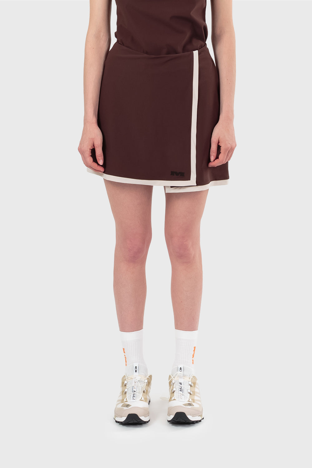 No roots skort