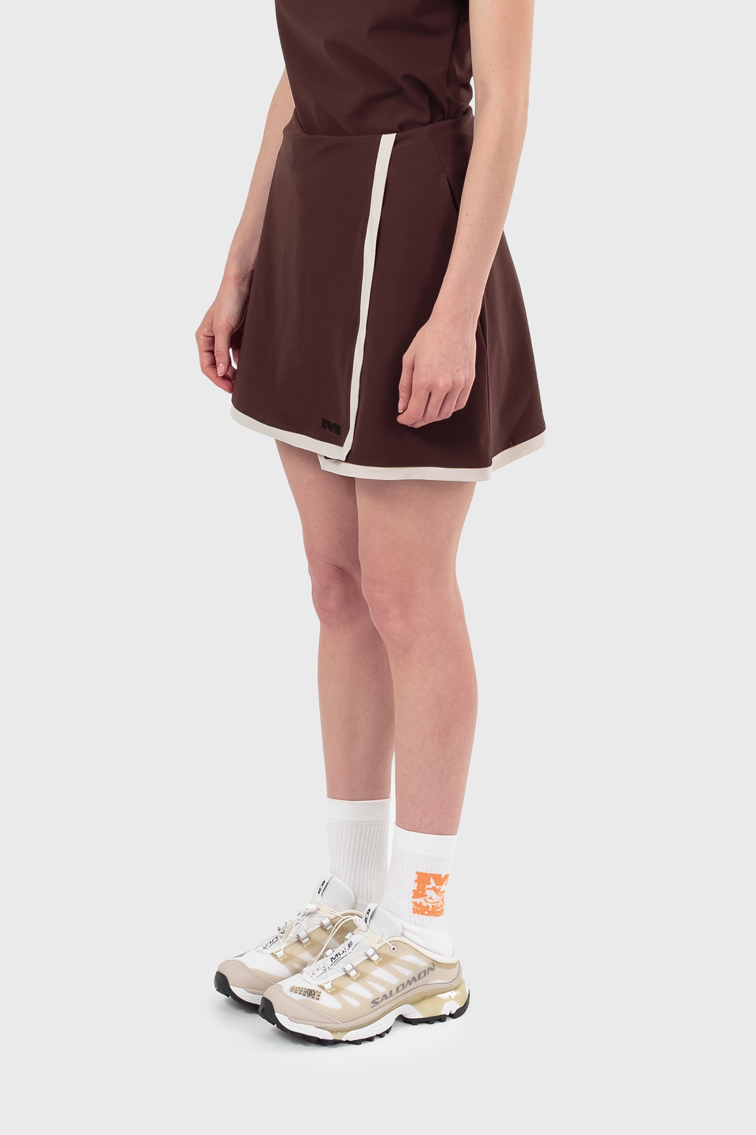 No roots skort
