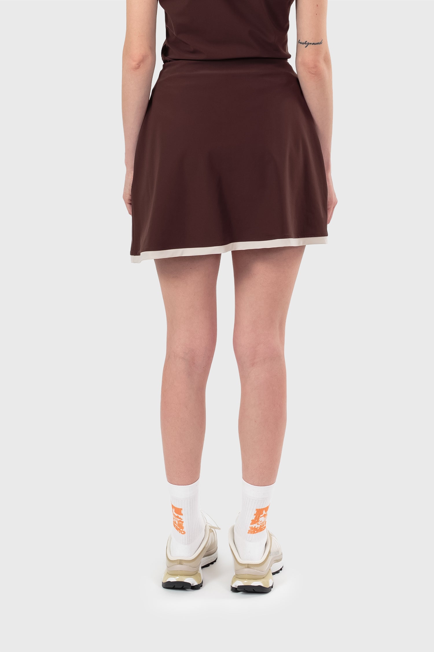 No roots skort